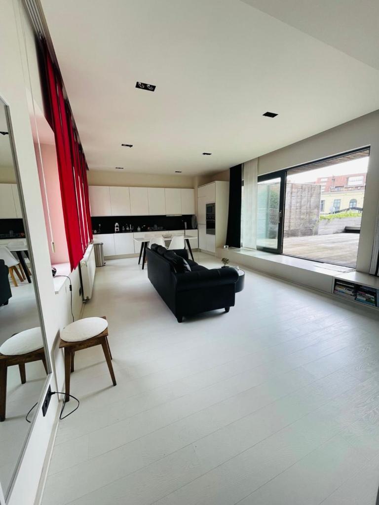 Down Town Penthouse With Private Parking Bruxelas